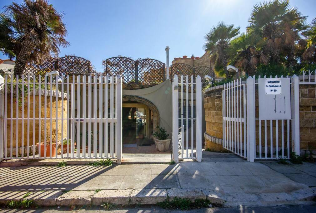 M'Place - Mondello Residence Palermo Buitenkant foto